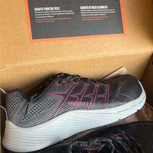 Merrell Women's Black and Pink carbon fiber Shoes